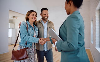 Who Benefits from Property Auctions?